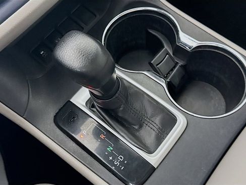 Used 2018 Toyota Highlander LE image 19