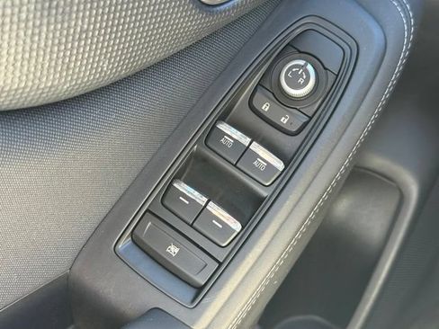 Used 2019 Subaru Forester Premium AWD/4WD image 27
