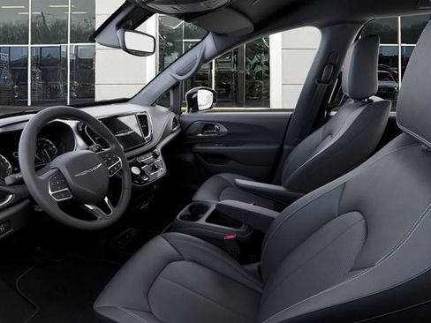 New 2026 Chrysler Pacifica Select image 22