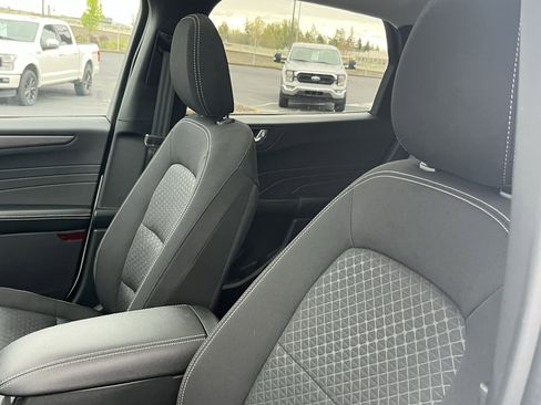 Certified 2025 Ford Escape Active w/ Active Premium Tech Pack AWD/4WD image 17