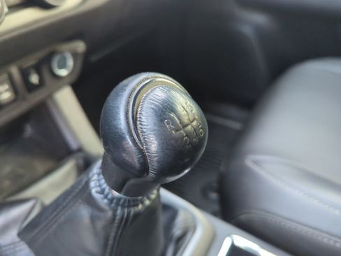 Used 2019 Toyota Tacoma TRD Off-Road image 8