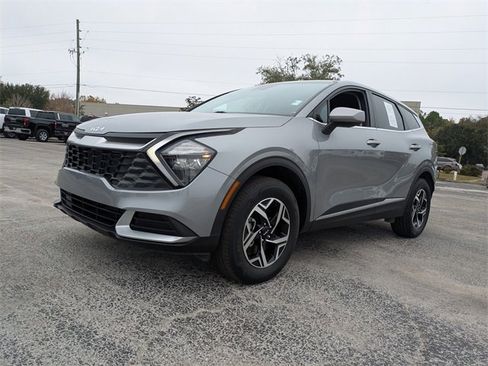 Used 2023 Kia Sportage LX image 8