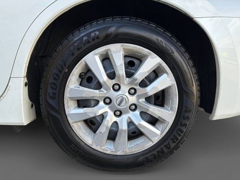 Used 2013 Nissan Altima 2.5 S FWD image 11