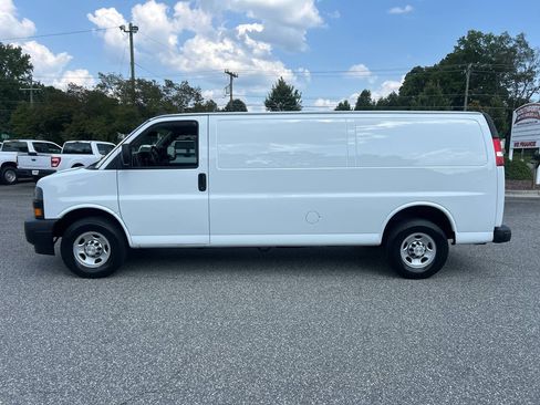 Used 2020 Chevrolet Express 2500 Extended w/ Enhanced Convenience Package RWD image 6