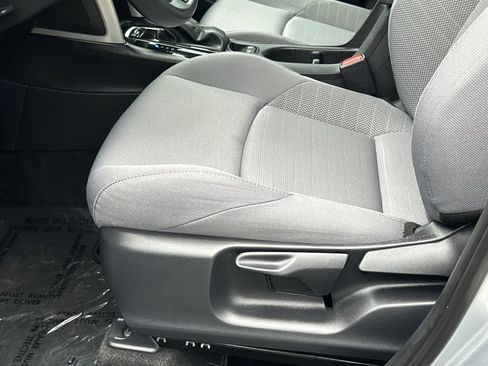 Used 2025 Toyota Corolla Cross AWD Hybrid image 19