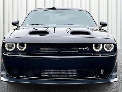 Used 2019 Dodge Challenger SRT Hellcat Redeye image 22