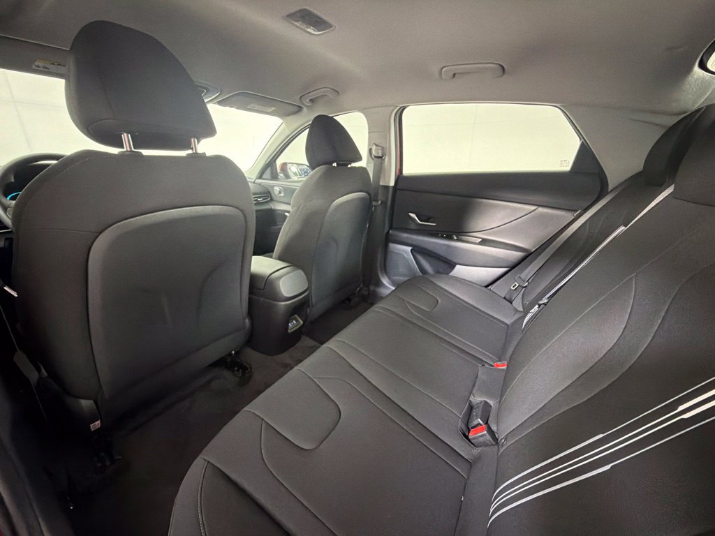 Certified 2025 Hyundai Elantra Hybrid FWD image 24