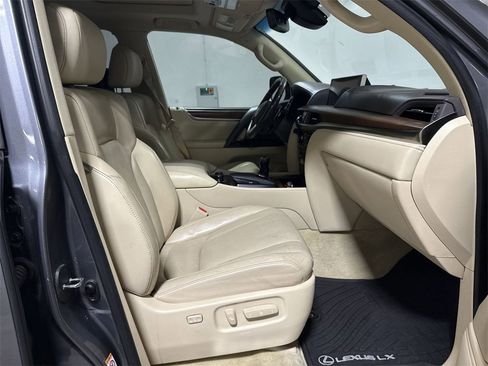 Used 2017 Lexus LX 570 4WD image 24