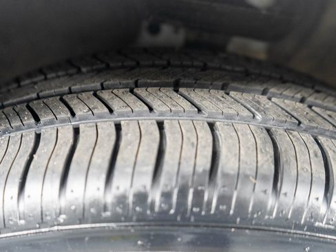 Used 2018 Chevrolet Equinox Premier image 26