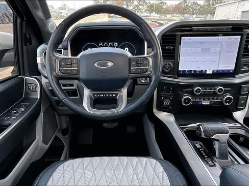 Used 2022 Ford F150 Limited image 5