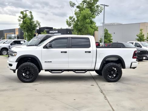 Used 2023 RAM 1500 Laramie AWD/4WD image 3