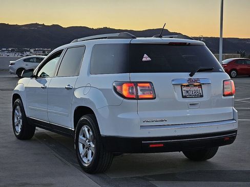 Used 2016 GMC Acadia SLE image 14