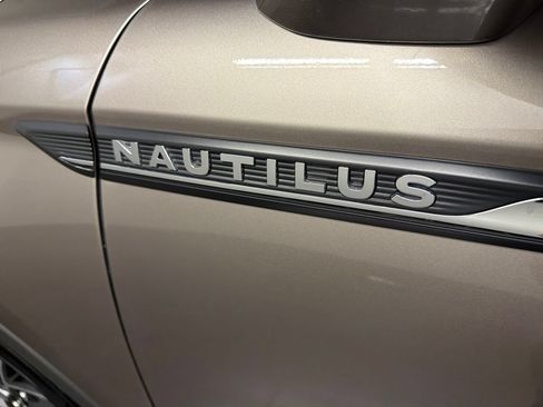 Used 2020 Lincoln Nautilus Reserve w/ Equipment Group 201A AWD/4WD image 38