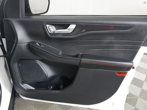 Certified 2025 Ford Escape ST-Line w/ Tech Pack #1 image 37