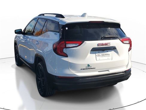 Certified 2022 GMC Terrain SLT w/ Elevation Edition image 3