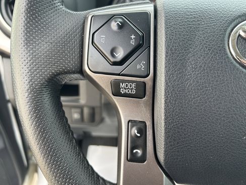 Certified 2018 Toyota Tacoma SR5 image 20