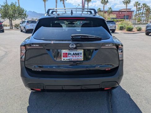 Certified 2025 Nissan Kicks SR FWD image 8