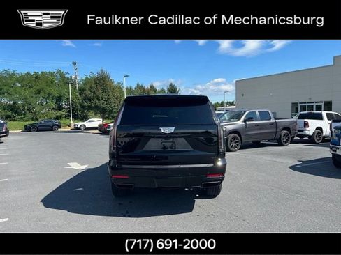 Used 2026 Cadillac Escalade Platinum Sport w/ LPO, ONYX Package AWD/4WD image 7