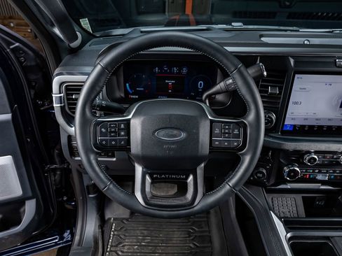 Used 2025 Ford F350 Platinum image 19