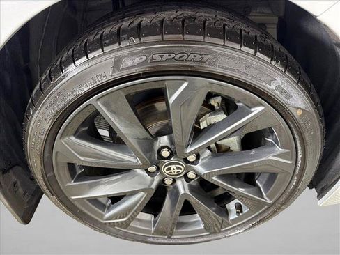 Used 2024 Toyota Corolla SE FWD image 12