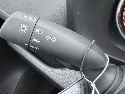 Used 2025 Toyota RAV4 XLE image 27