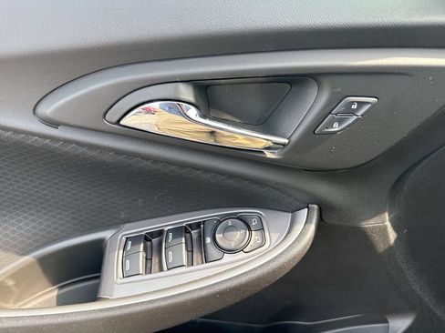 Used 2025 Chevrolet Malibu LT FWD image 25
