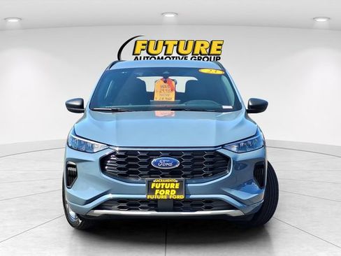 Used 2023 Ford Escape ST-Line w/ Tech Pack #1 AWD/4WD image 2