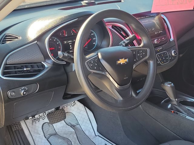Used 2020 Chevrolet Malibu LT FWD image 12