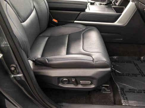 Used 2022 Toyota Tundra Platinum w/ Advanced Package AWD/4WD image 42