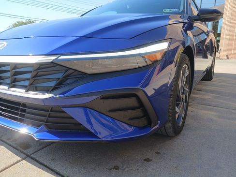 New 2025 Hyundai Elantra Sport image 10