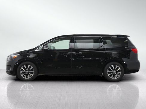 Used 2016 Kia Sedona SX FWD image 2