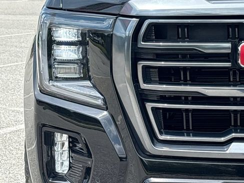 Used 2023 GMC Yukon XL AT4 w/ AT4 Premium Plus Package AWD/4WD image 31