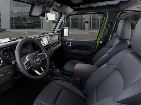 New 2026 Jeep Wrangler Unlimited Sahara AWD/4WD image 31