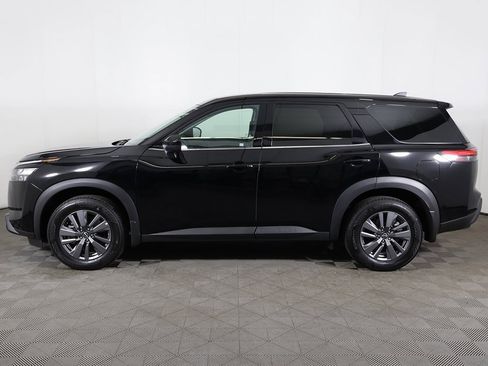 Used 2024 Nissan Pathfinder S image 14