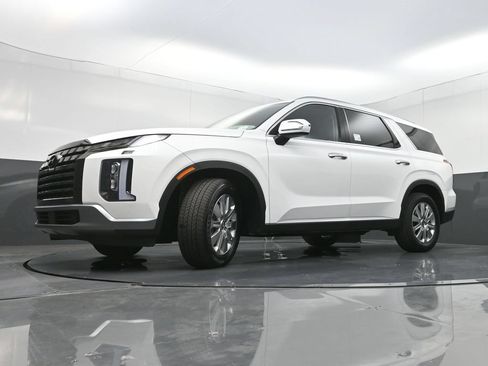 Used 2024 Hyundai Palisade SEL FWD image 28