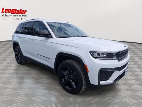 Used 2026 Jeep Grand Cherokee Limited w/ Limited Altitude Package AWD/4WD image 7