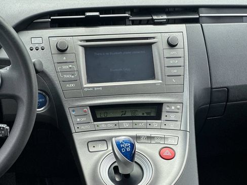 Used 2014 Toyota Prius Four FWD image 15