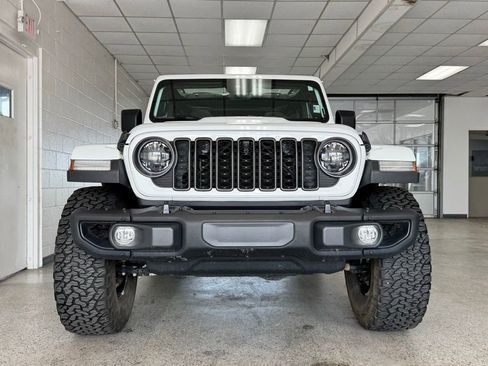 Used 2024 Jeep Wrangler Unlimited Rubicon 4xe AWD/4WD image 4