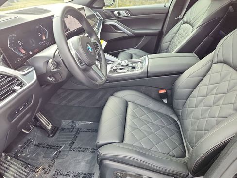 Used 2025 BMW X6 xDrive40i w/ Executive Package image 24
