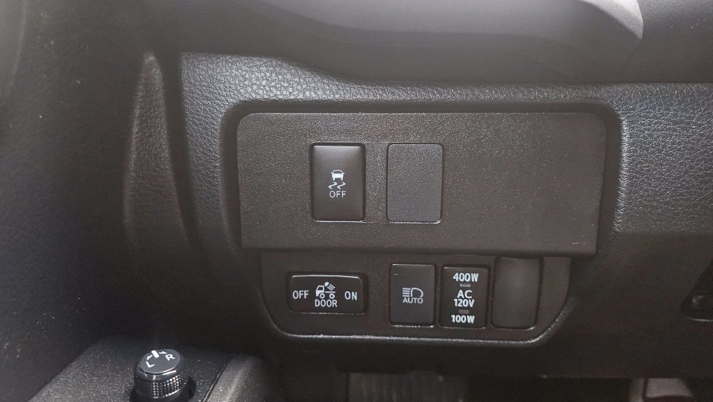 Used 2021 Toyota Tacoma TRD Off-Road w/ Technology Package AWD/4WD image 35