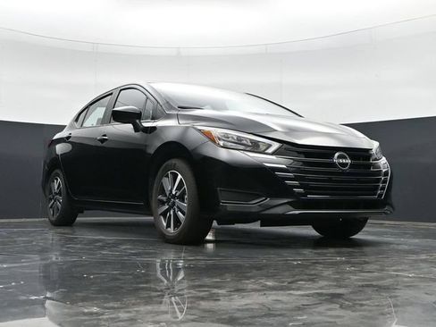 Used 2025 Nissan Versa SV FWD image 39