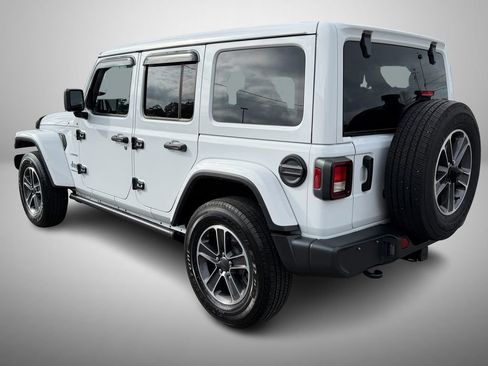 Used 2023 Jeep Wrangler Sahara w/ Cold Weather Group image 4