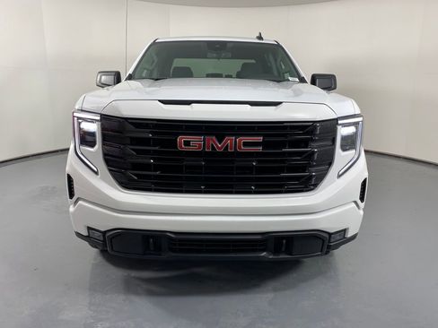 Used 2025 GMC Sierra 1500 Elevation image 2