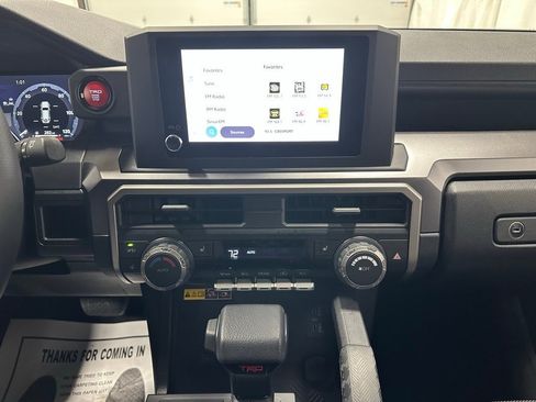 Used 2025 Toyota 4Runner TRD Off-Road image 25