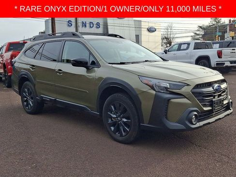 Used 2023 Subaru Outback Onyx Edition image 3