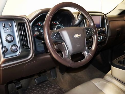 Used 2017 Chevrolet Silverado 1500 LTZ image 44