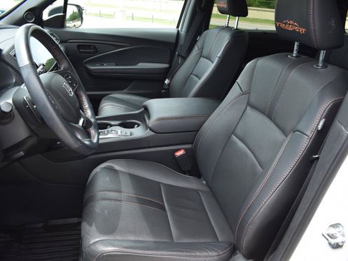 Used 2024 Honda Passport TrailSport image 27