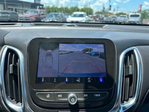 Used 2024 Chevrolet Equinox Premier AWD/4WD image 19