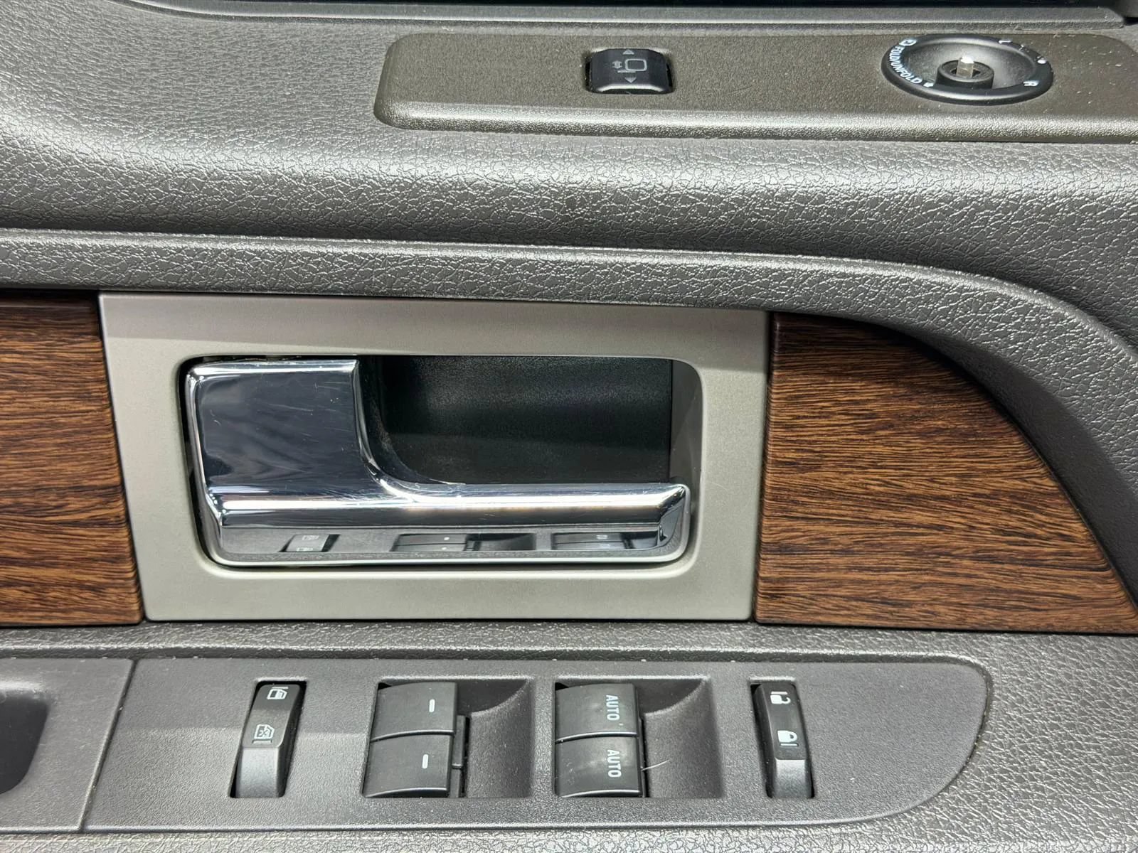 Used 2013 Ford F150 Lariat w/ Luxury Equipment Group AWD/4WD image 24