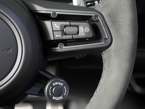 Certified 2025 Porsche Cayenne GTS AWD/4WD image 30
